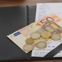 Napiwki w Turcji: Jak dawać w hotelu? Uniknij błędów!