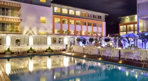 Hotel Bryza Jurata: Ile lat ma? Odkryj historię ikony luksusu