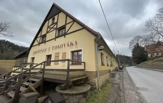 Adršpach: Gdzie zjeść? Sprawdzone restauracje i tanie opcje